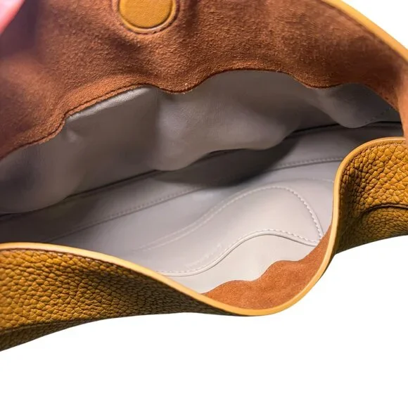 Songmont Luna Bag in Amber Leather – Discontinued Color, Excellent Condition - Picture 5 of 11